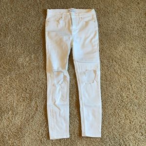 White skinny jeans